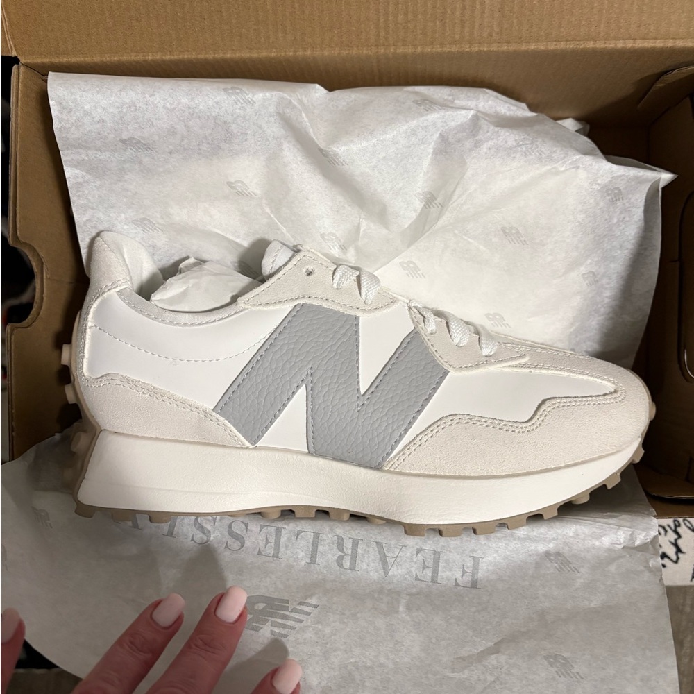 New Balance White and Gray Sneakers - Picture 7 of 10